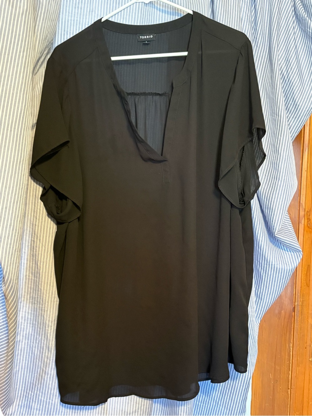 torrid Black Split V-Neck Short Sleeve Blouse